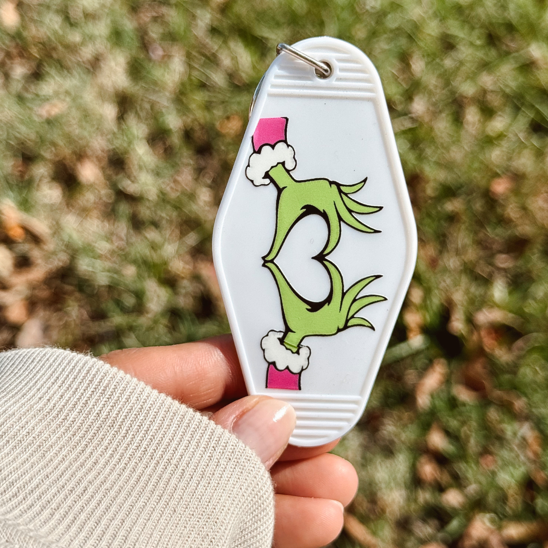 Grinch heart Motel Keychain