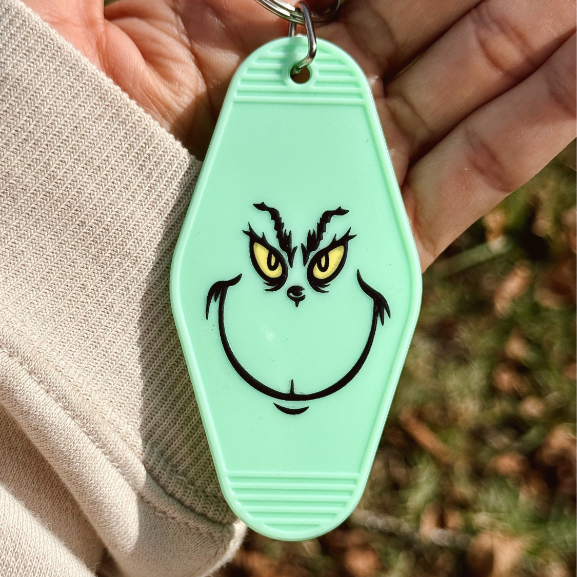 Grinch Face  Motel Keychain